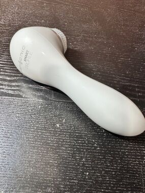 Clarisonic SMART PROFILE Cleansing Facial Brush Device - Tested, No Charger